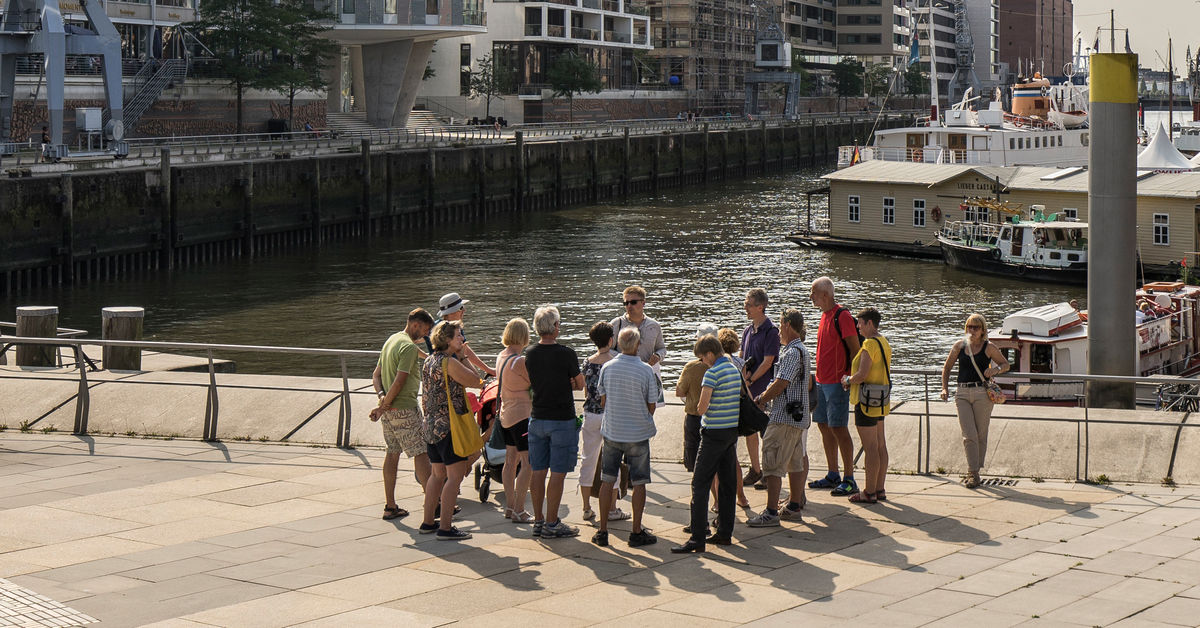 Guided tours - InfoCenter - Hafencity